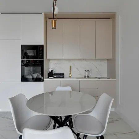 Bulvar By The Sea By Lion Apartment *