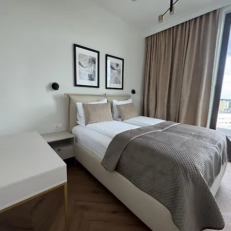 Bulvar Premium With Parking By Lion * Γκντανσκ