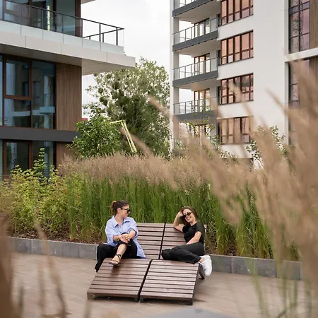 Bulvar By The Sea By Lion *