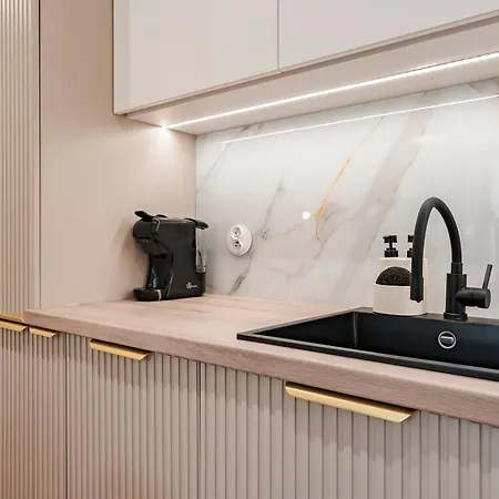 Bulvar By The Sea By Lion * Danzica