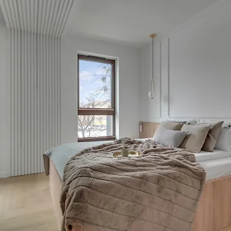 Bulvar By The Sea By Lion * 格但斯克