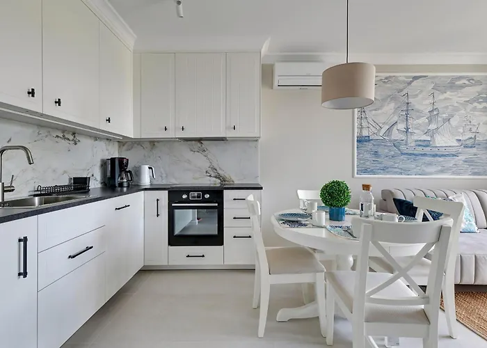 Bulvar By The Sea By Lion * 格但斯克