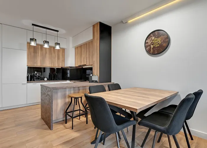 Bulvar By The Sea By Lion 格但斯克