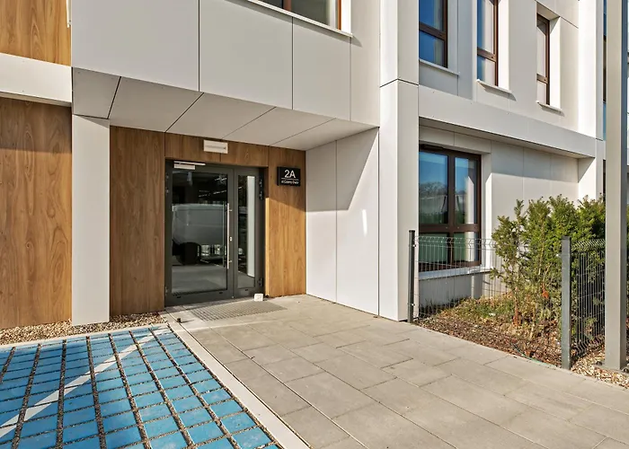 Bulvar By The Sea By Lion Gdansk