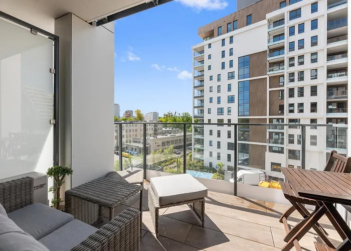 Bulvar By The Sea By Lion