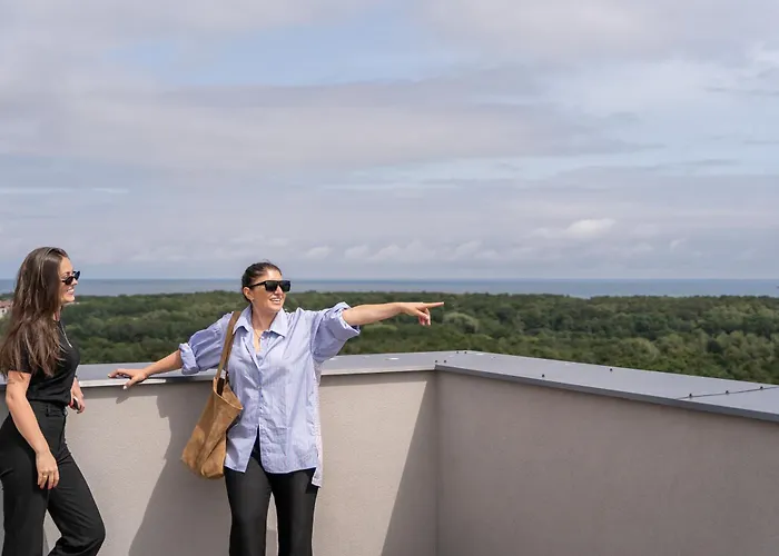 Bulvar By The Sea By Lion