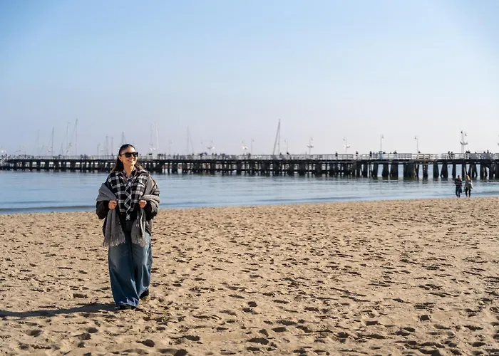 Bulvar By The Sea By Lion *