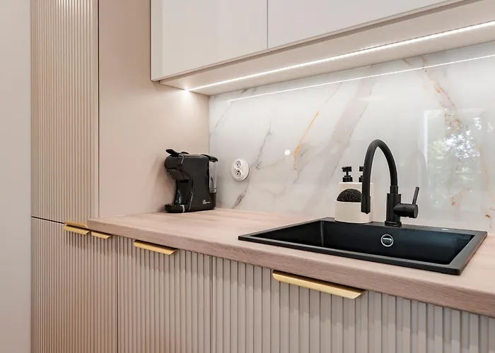 Bulvar By The Sea By Lion * Gdansk